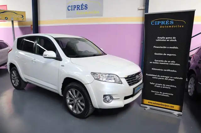 Toyota RAV 4 2.2D-CAT Executive 4x4 CS AutoDrive