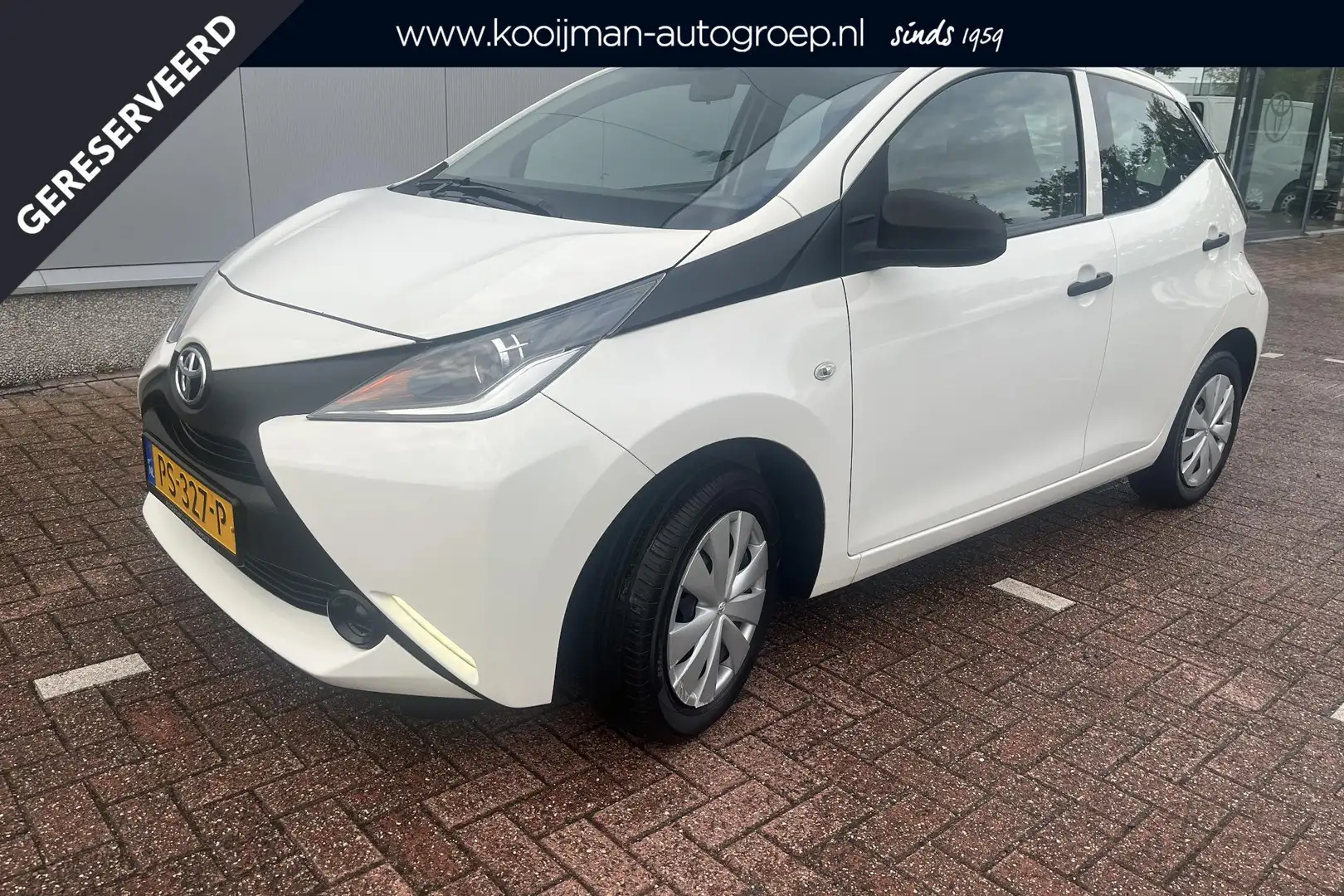 Toyota Aygo 1.0 VVT-i x-fun Wit - 1
