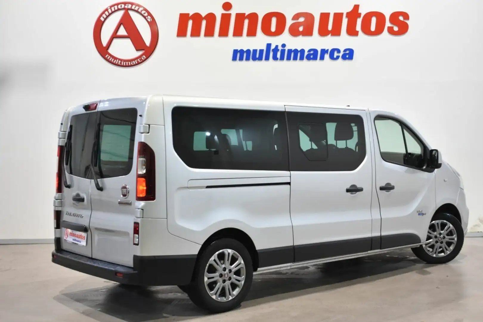 Renault Trafic Combi 9 1.6dCi TT En. L 92kW Gris - 2