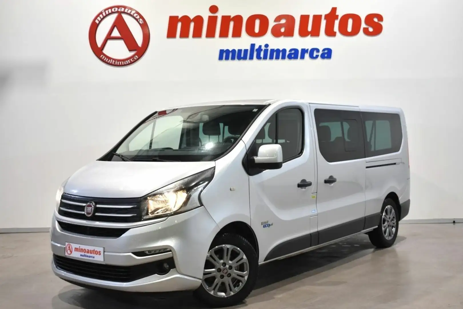 Renault Trafic Combi 9 1.6dCi TT En. L 92kW Gris - 1