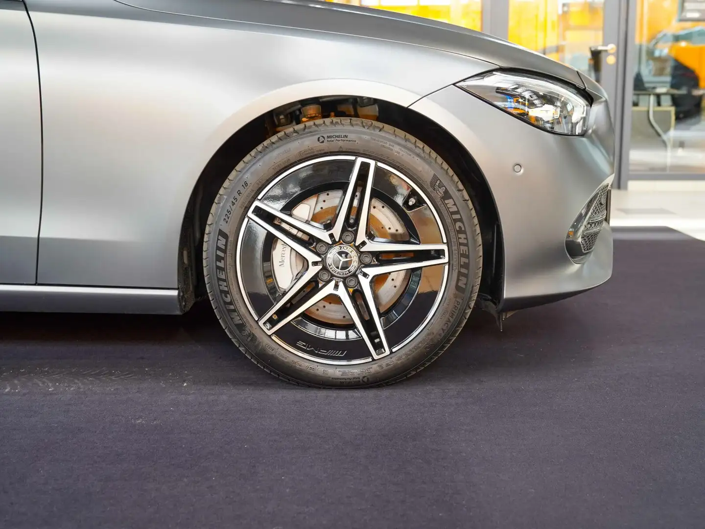 Mercedes-Benz C 400 C 400 e 4M AMG Line Night MATT Burmester -43% Grau - 2