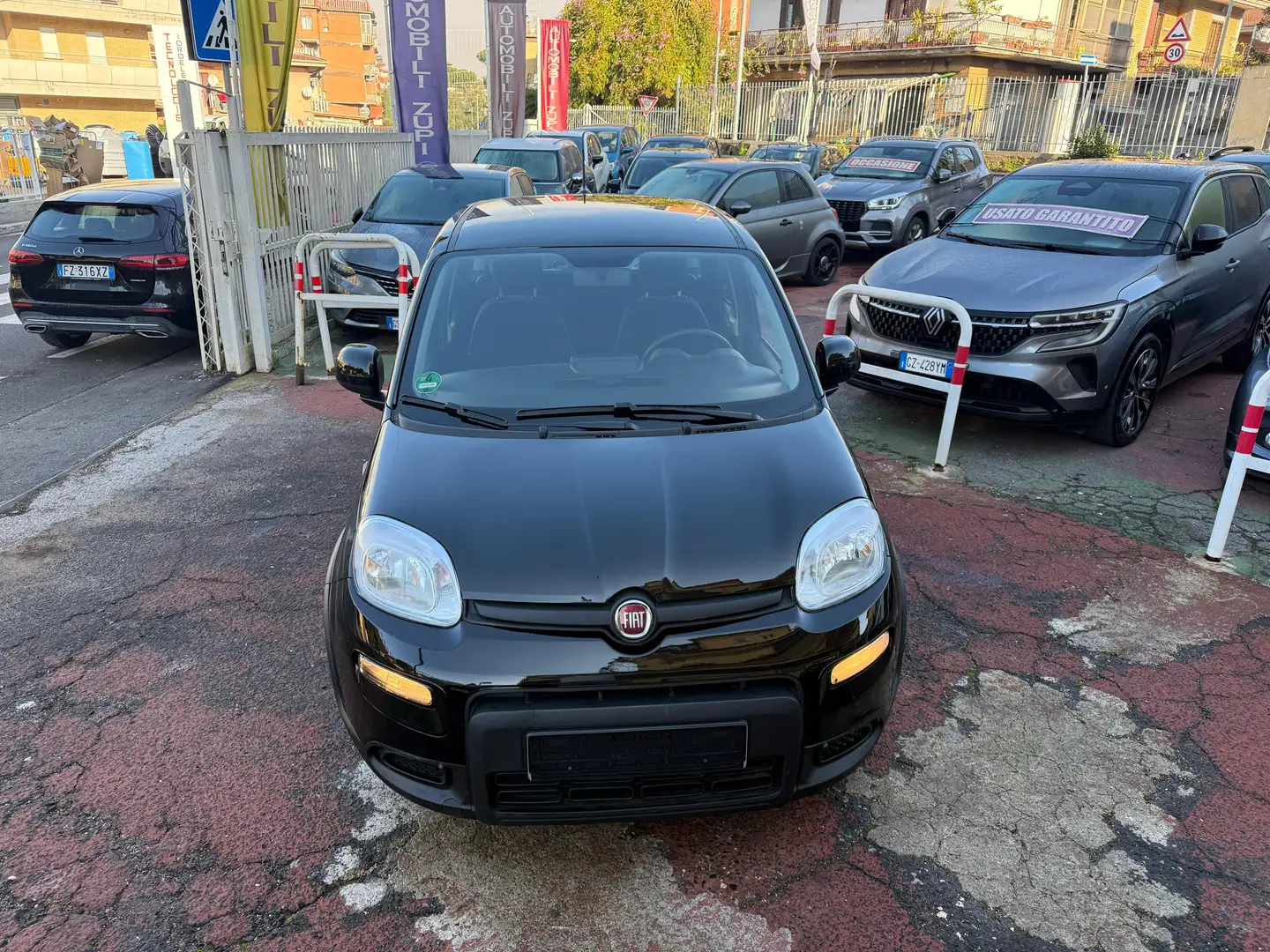 Fiat Panda Hybrid 1.0 ***SOLO 3.000KM*** Schwarz - 2