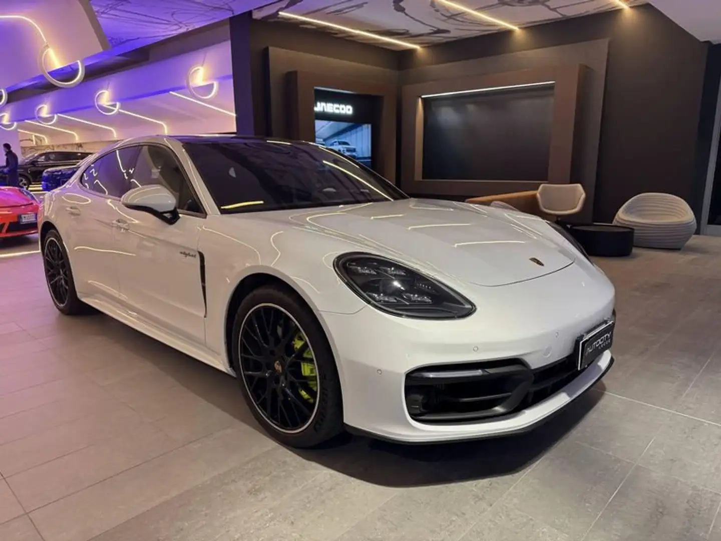 Porsche Panamera 4 E-HYBRID 462 CV C.AUT. Bianco - 1