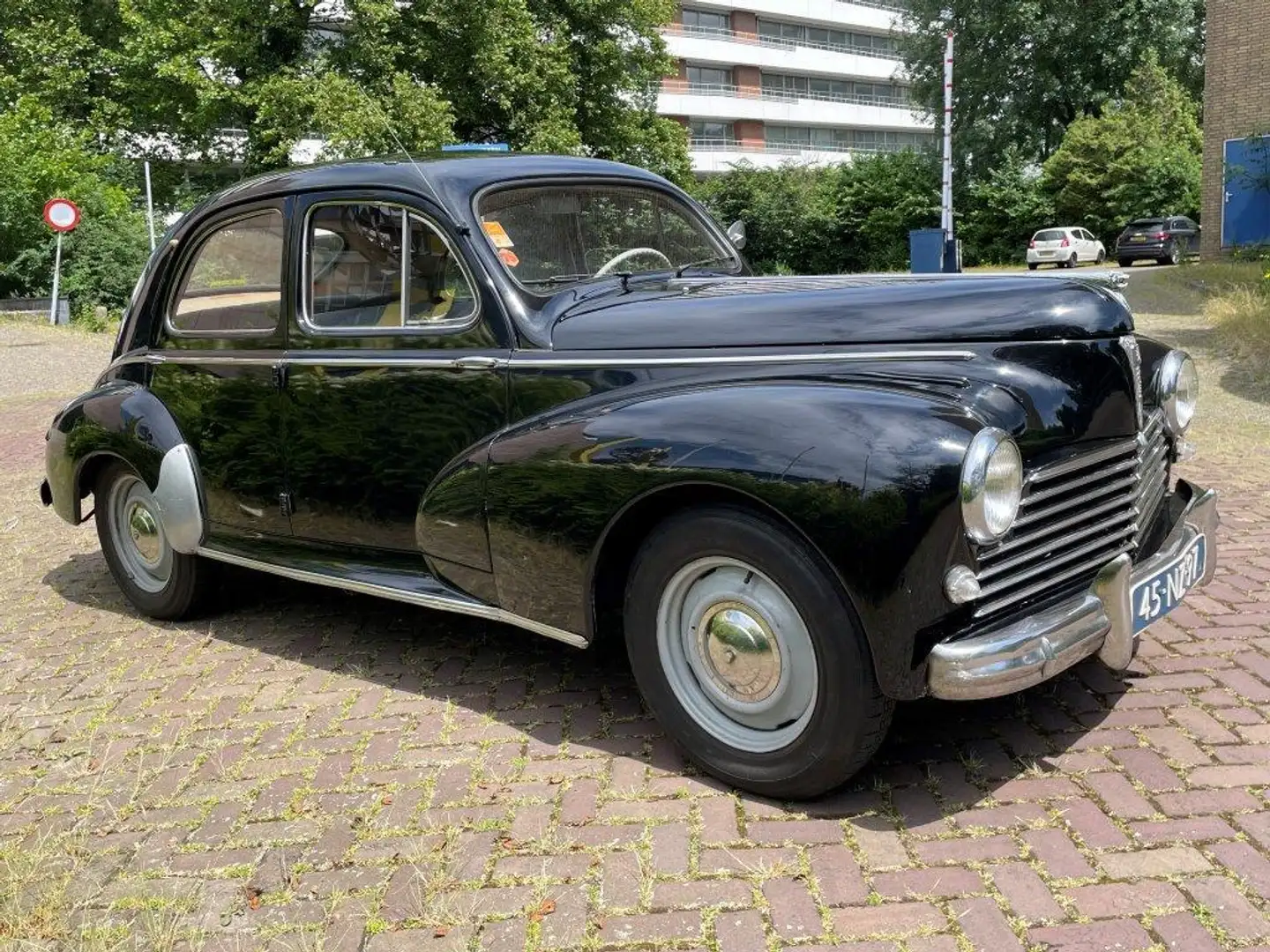 Peugeot 203 Zwart - 2