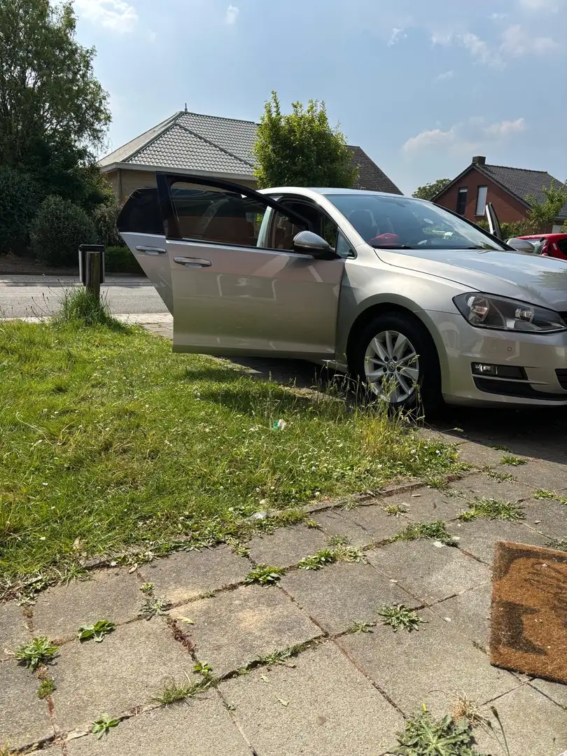 Volkswagen Golf 1.6 TDI 4Motion BlueMotion Technology Comfortline - 2