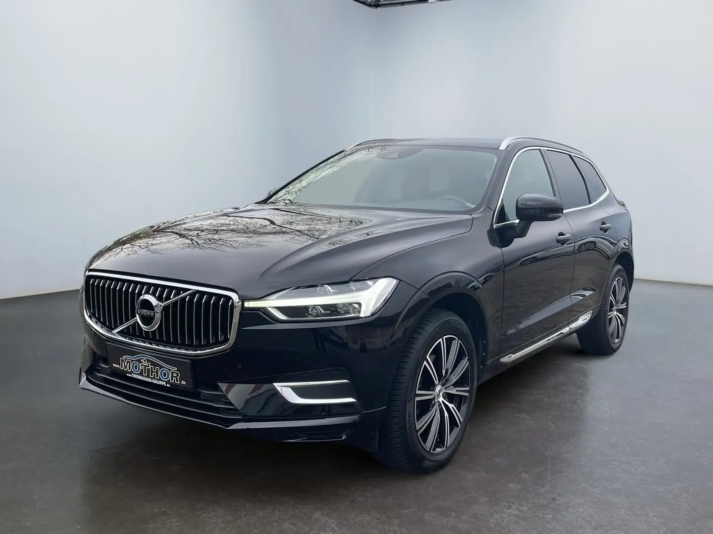 Volvo XC60 D4 Inscription TEMP NAVI PDC KAM FLA Nero - 2