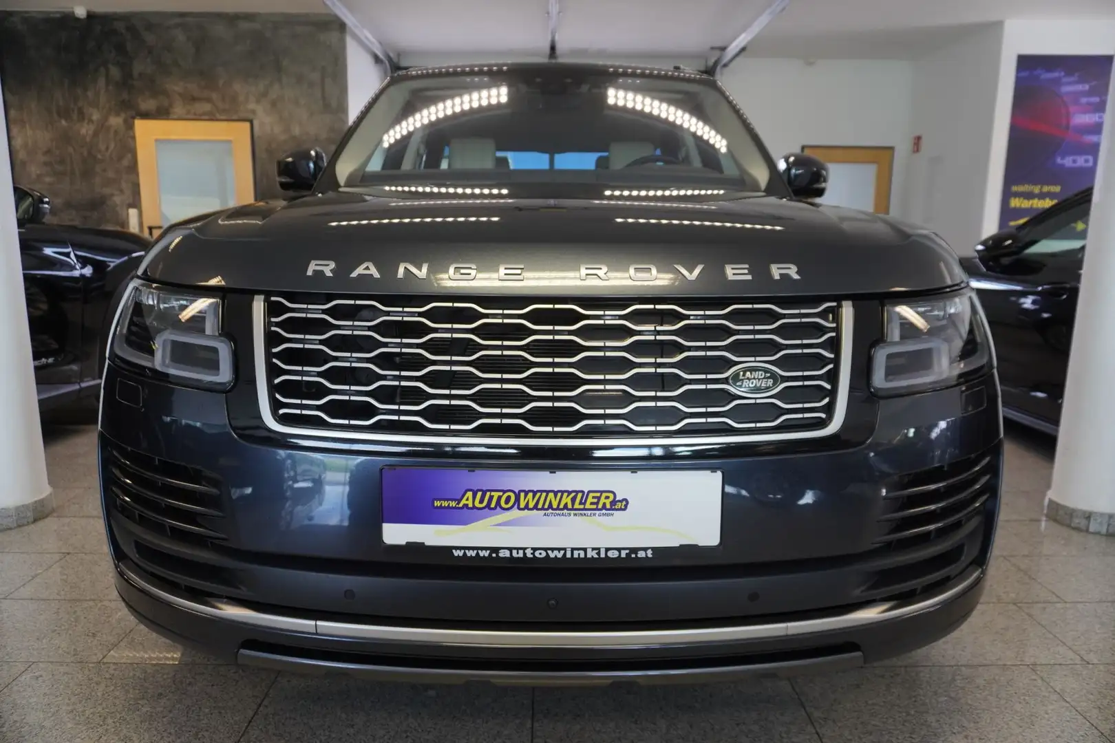 Land Rover Range Rover Range Rover P400e PHEV Vogue Aut. Grau - 2