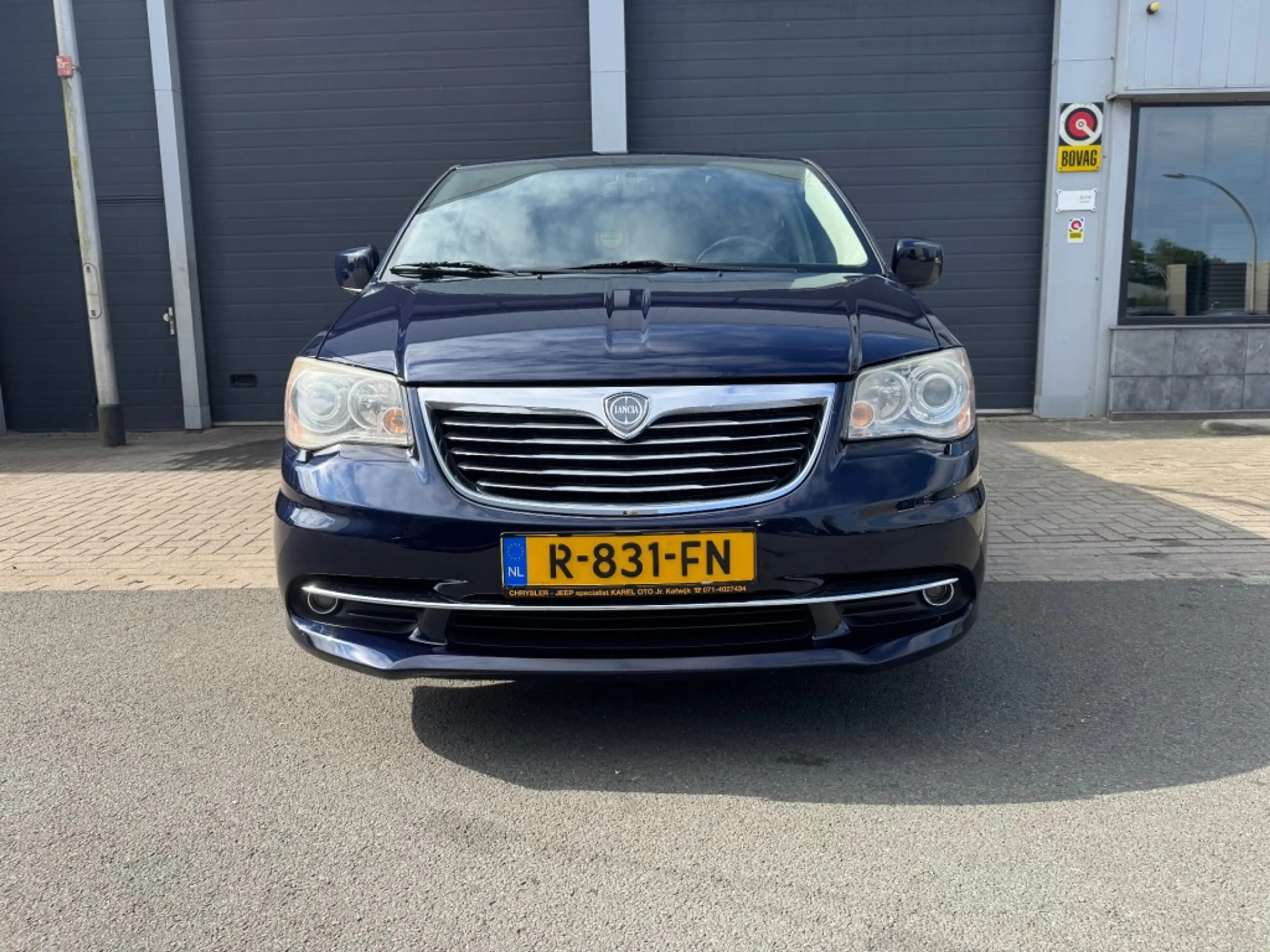 Lancia Voyager 3.6 TOURING — photo 7