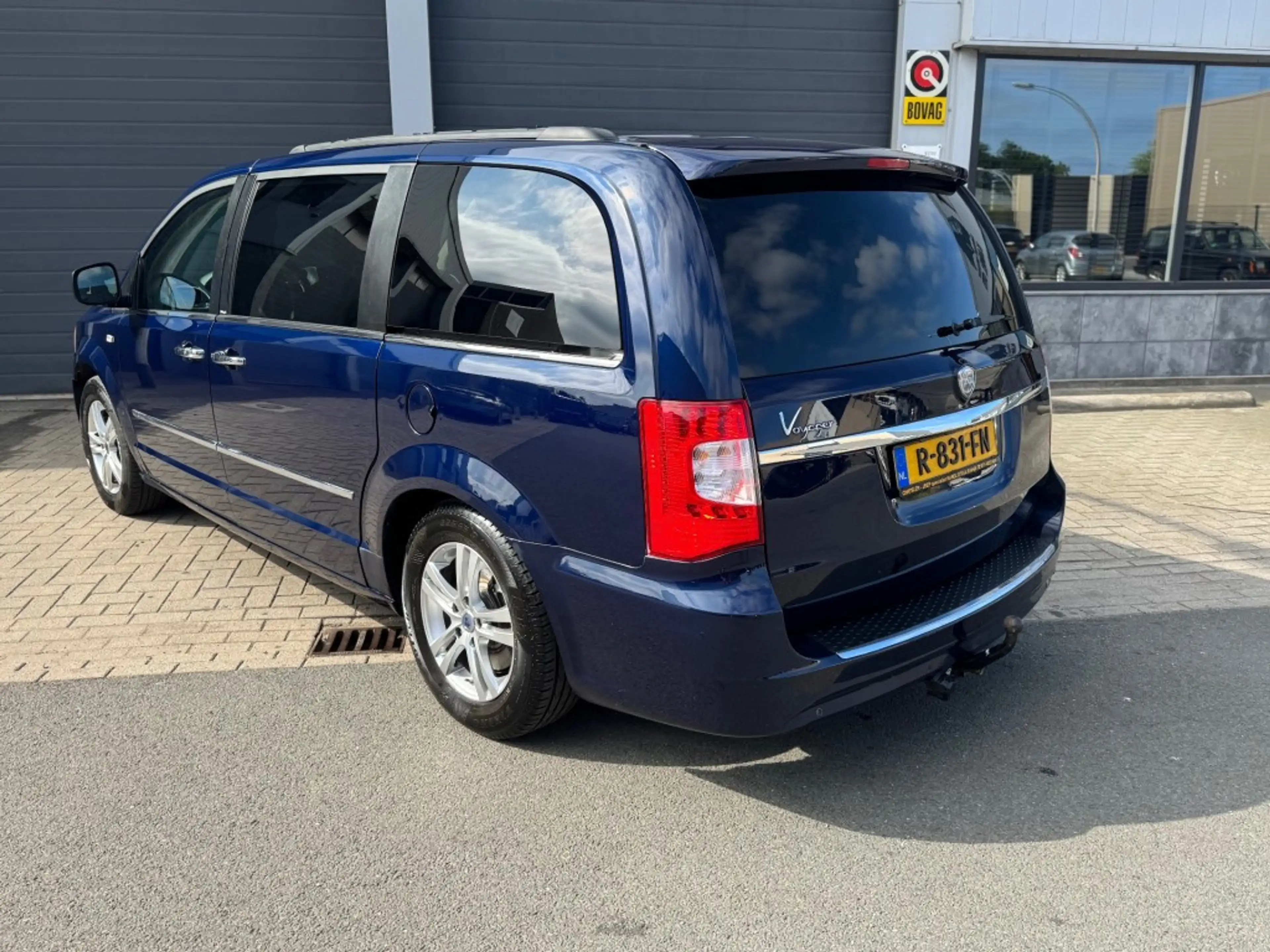 Lancia Voyager 3.6 TOURING — photo 3
