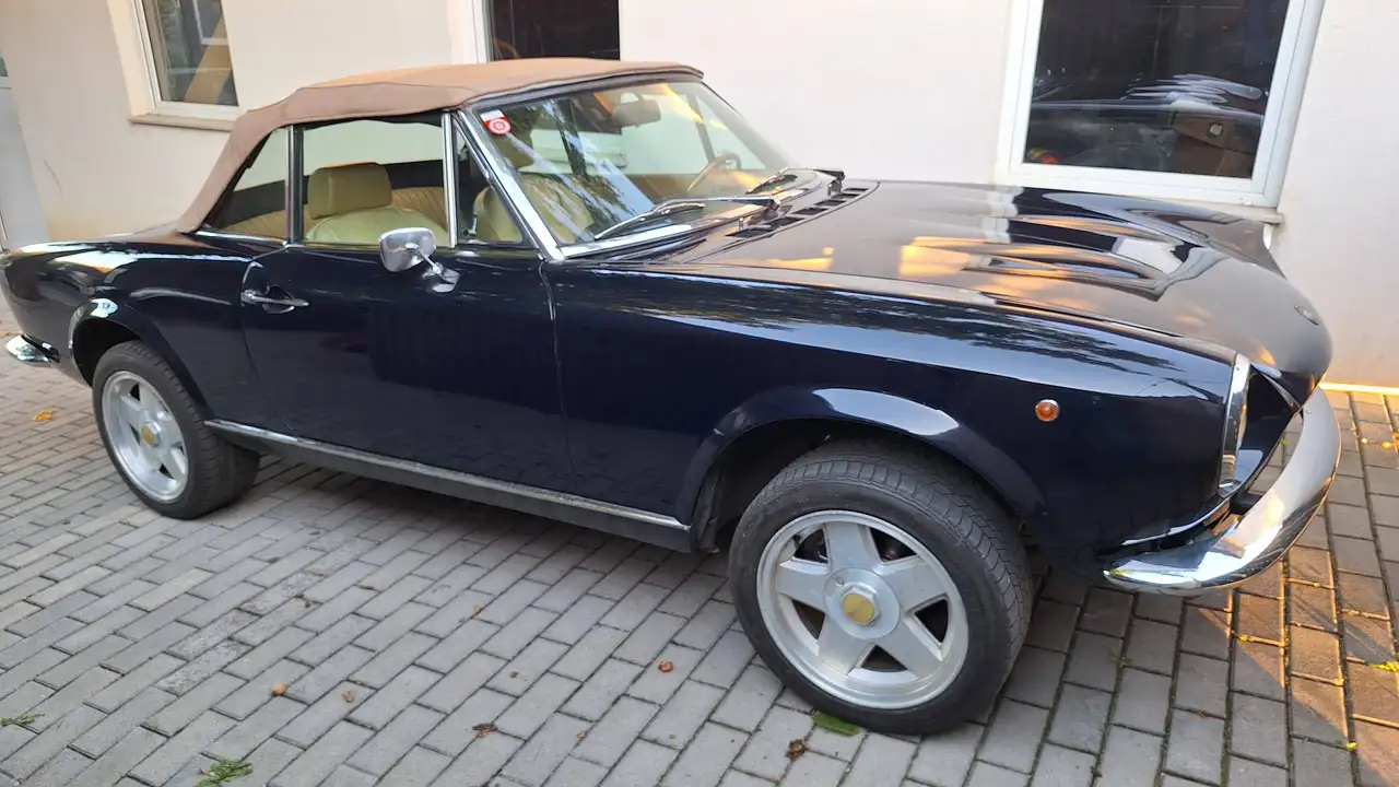 Fiat 124 Spider CS1 Historisch, foto 8