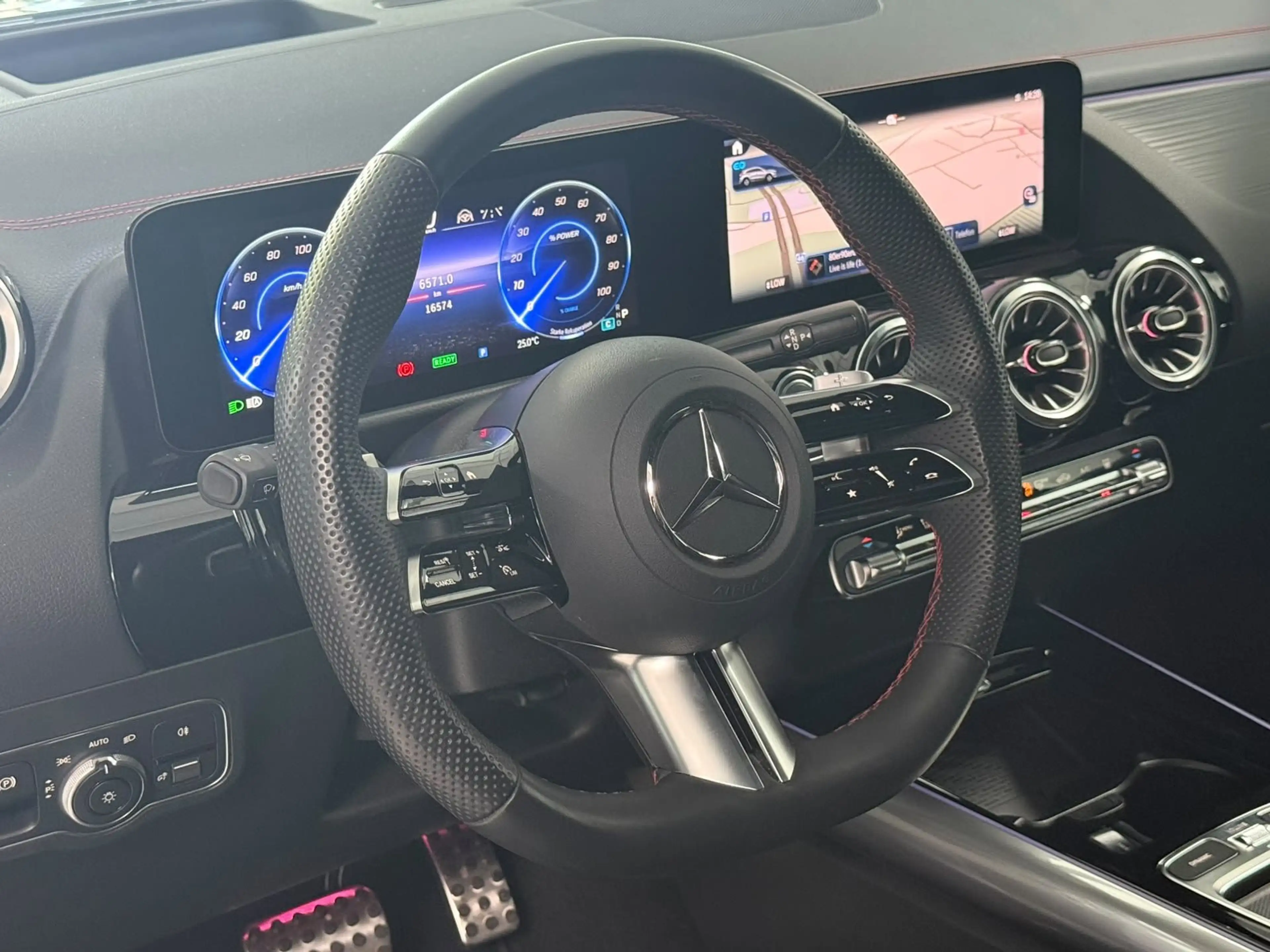 Mercedes-Benz EQA 350 4M AMG+PANO+BURM+DISTR+HUD+MEMORY+NIGHT — photo 11