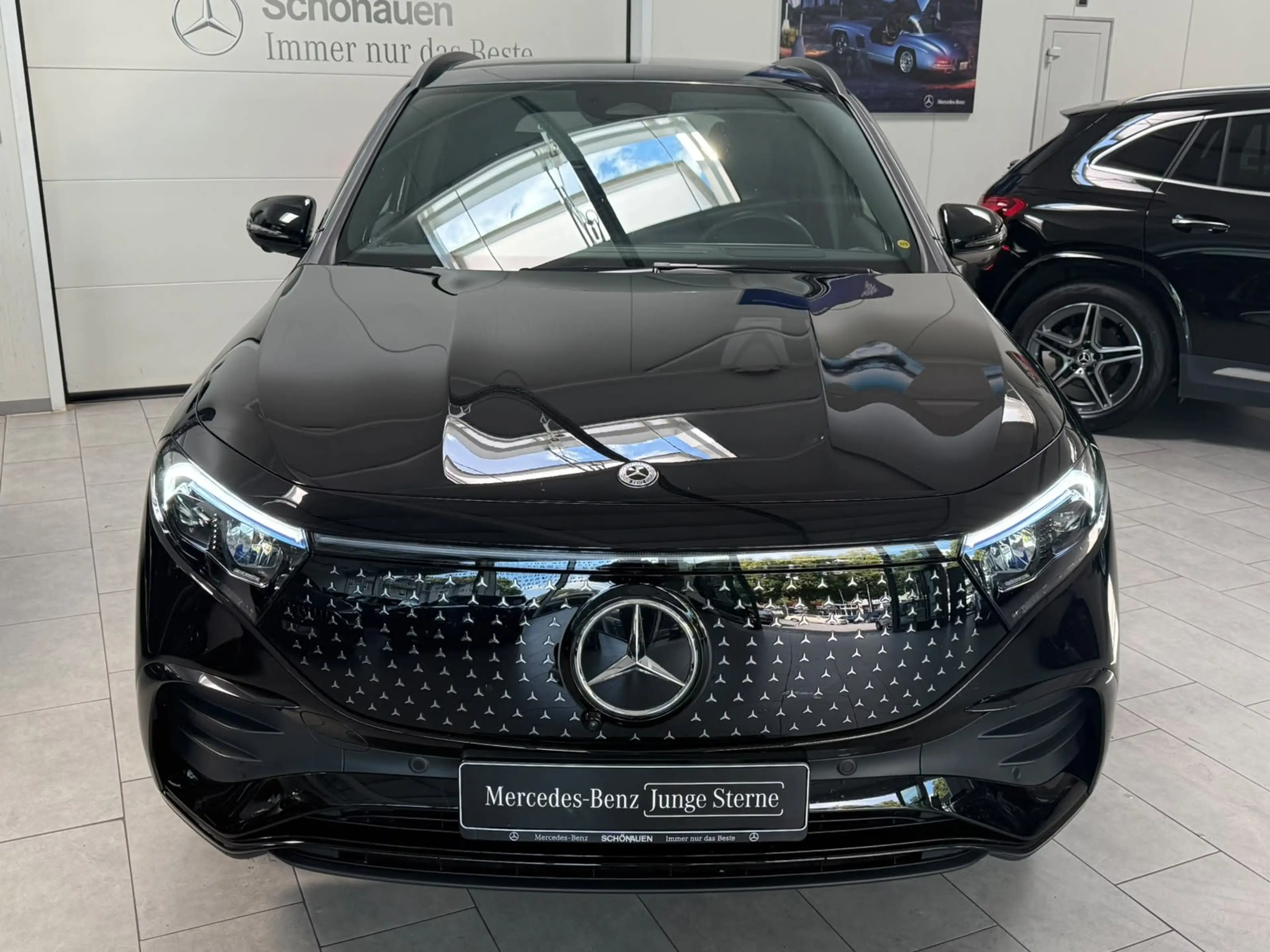 Mercedes-Benz EQA 350 4M AMG+PANO+BURM+DISTR+HUD+MEMORY+NIGHT — photo 2
