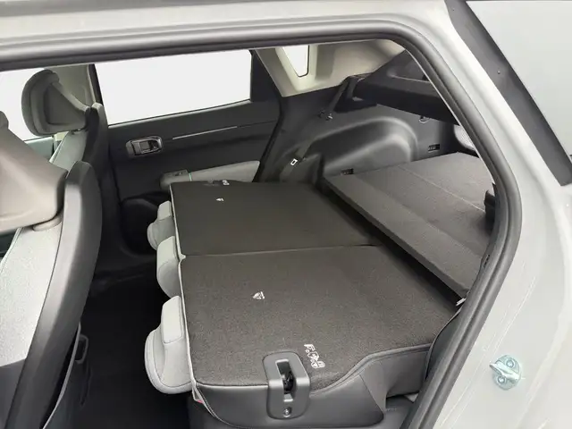 Kia Ev4 view 12