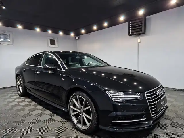 Audi A7 view 2