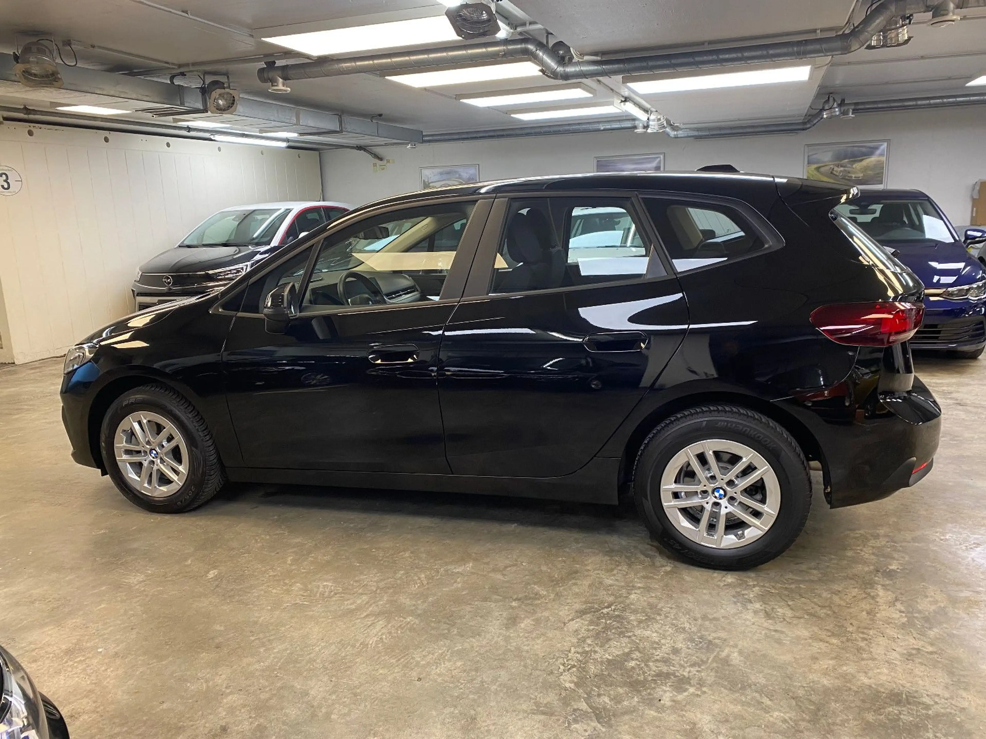 BMW 216 i Active Tourer FAHRSCHULE Autom. und Kamera — photo 2