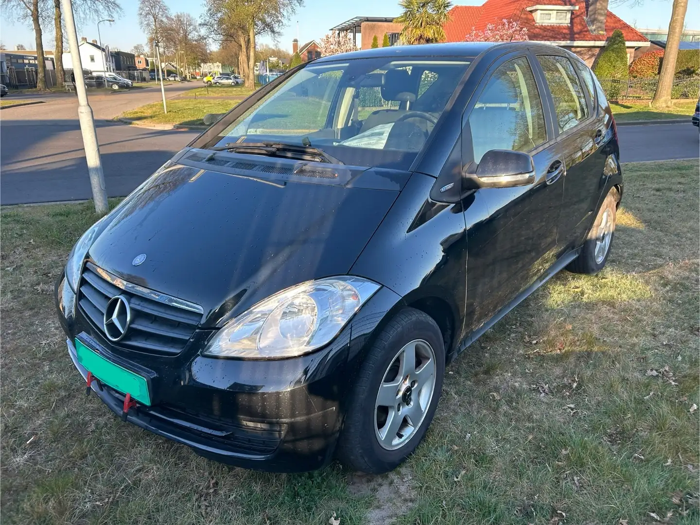 Mercedes-Benz A 160 BlueEFF Bns Cl. Černá - 1