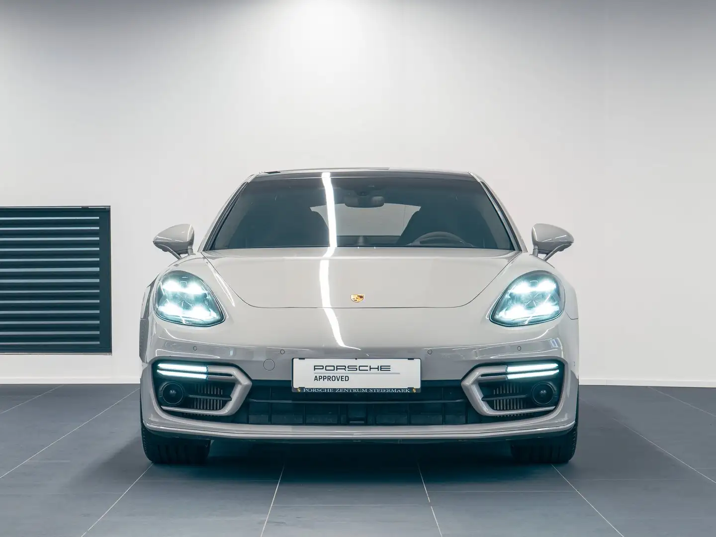 Porsche Panamera Turbo S E-Hybrid G2 II Grau - 2