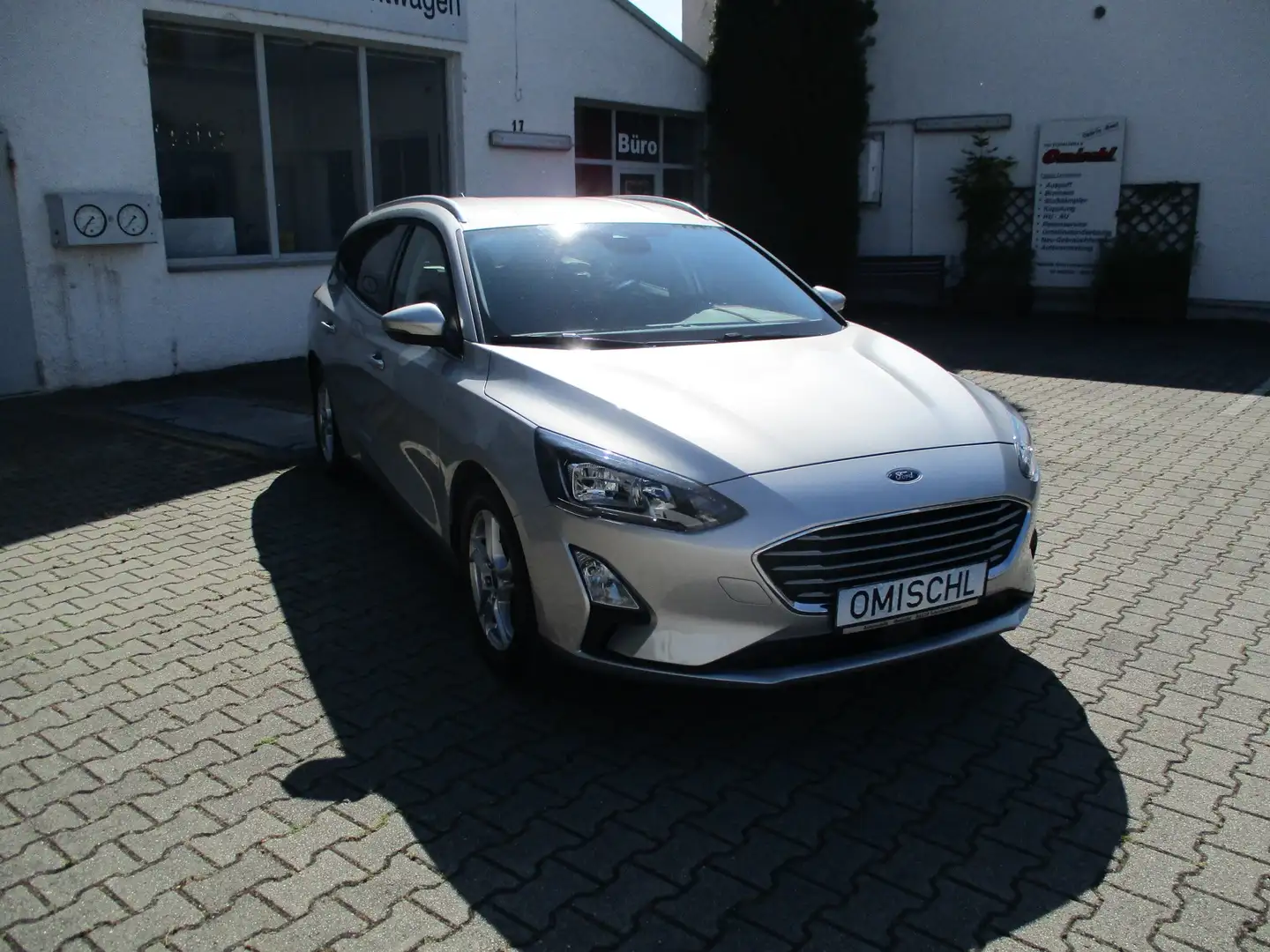 Ford Focus Turnier Cool &  Connect LED PDC SHZ NAVI Grau - 2