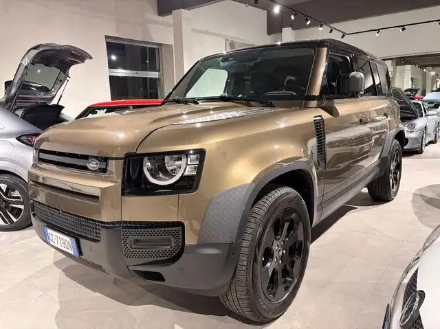 Land Rover Defender 110 2.0d sd4 SE awd 240cv 7 posti tetto apr.  automatico