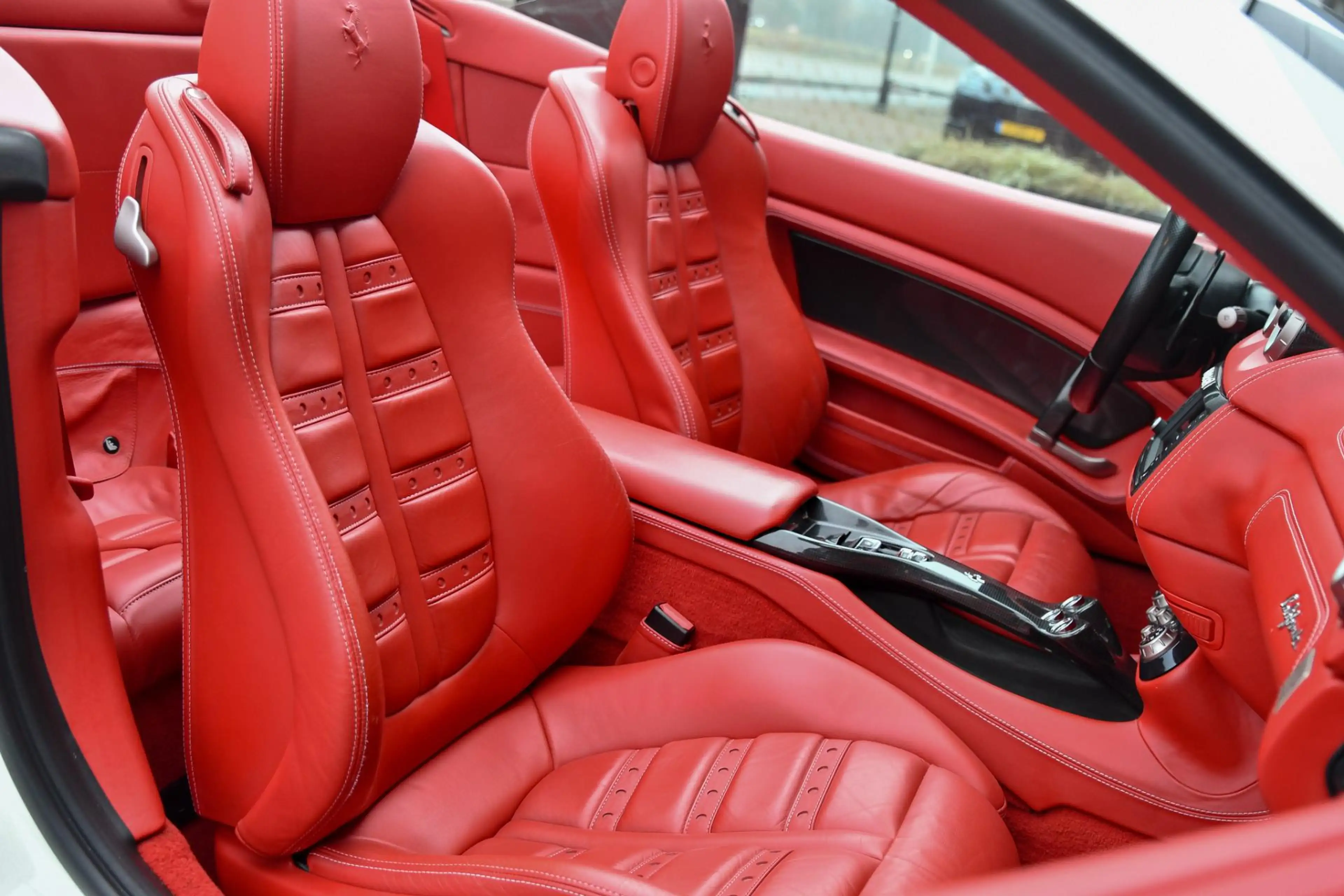 Ferrari California 4.3 V8 30. F1, 490PK, Carbon, Driver Zone, Keramis — photo 28