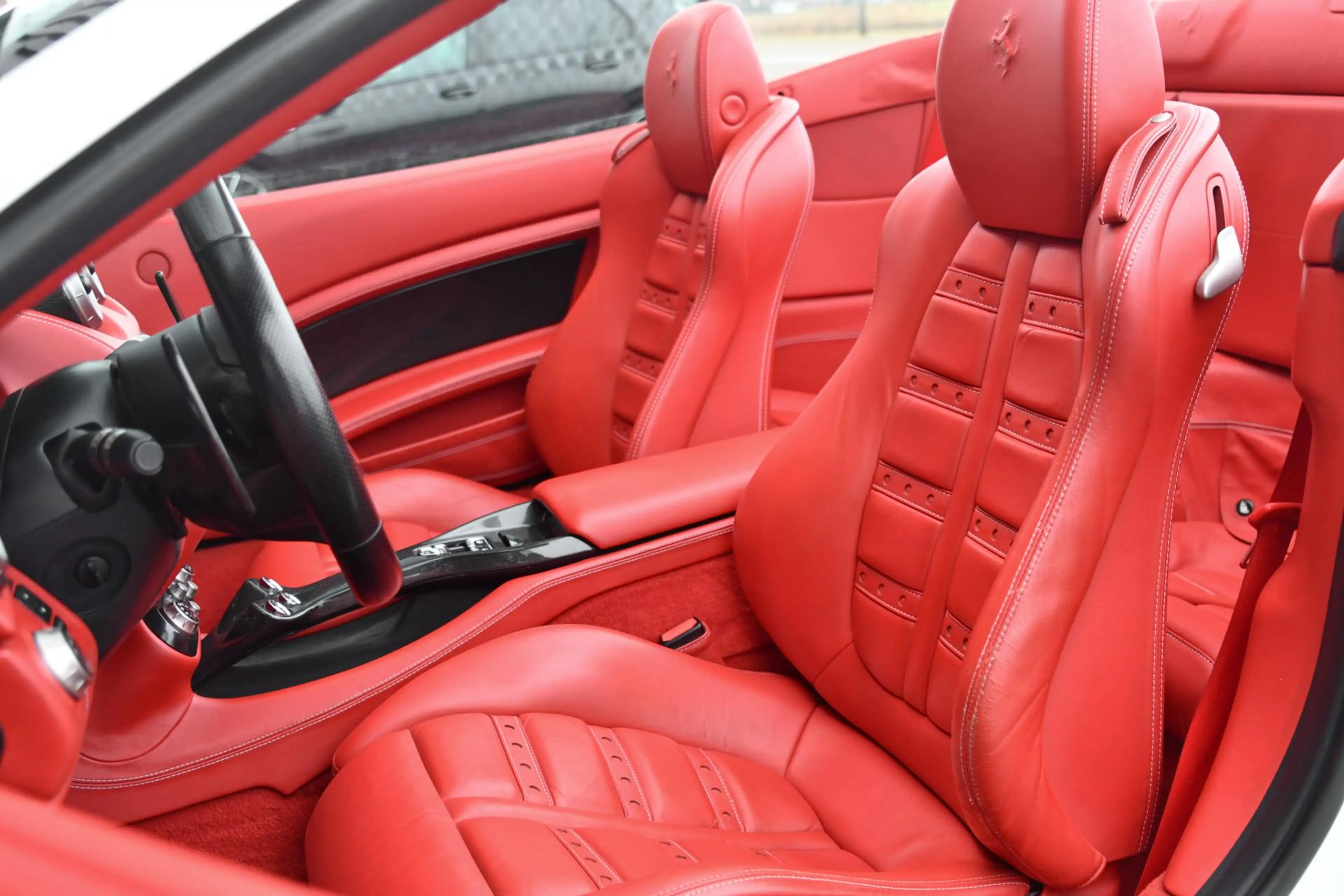 Ferrari California 4.3 V8 30. F1, 490PK, Carbon, Driver Zone, Keramis — photo 26