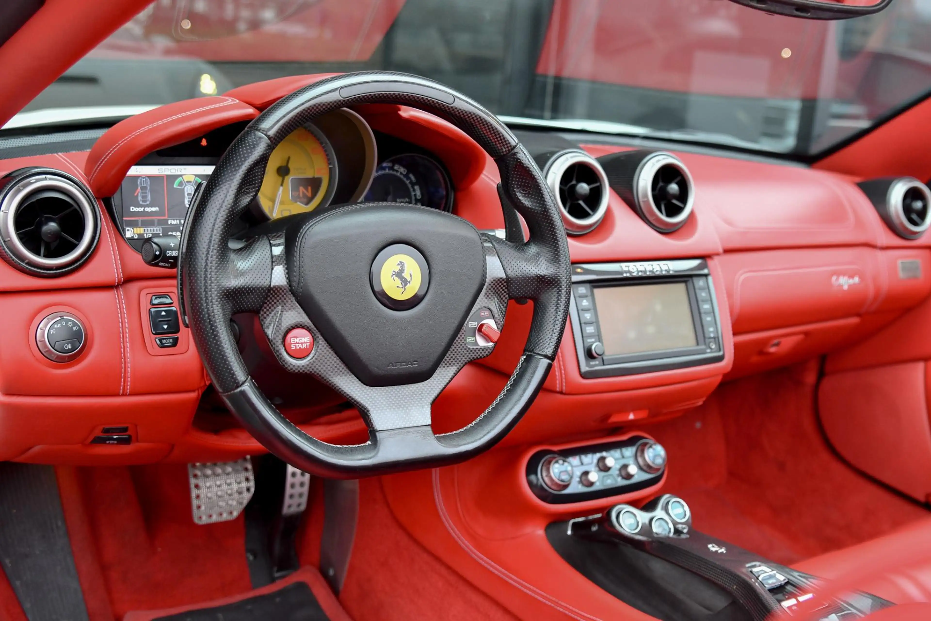 Ferrari California 4.3 V8 30. F1, 490PK, Carbon, Driver Zone, Keramis — photo 30