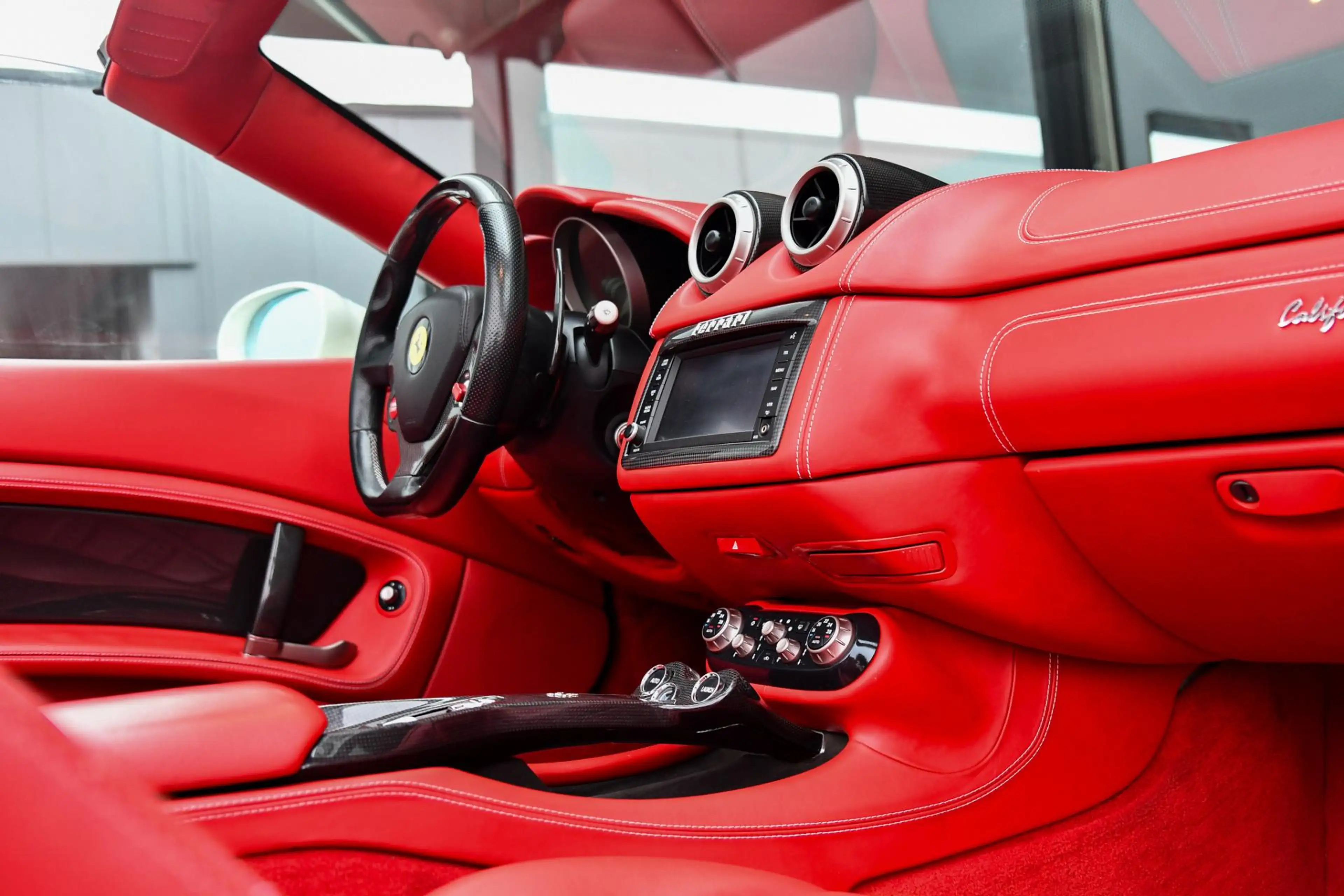 Ferrari California 4.3 V8 30. F1, 490PK, Carbon, Driver Zone, Keramis — photo 25