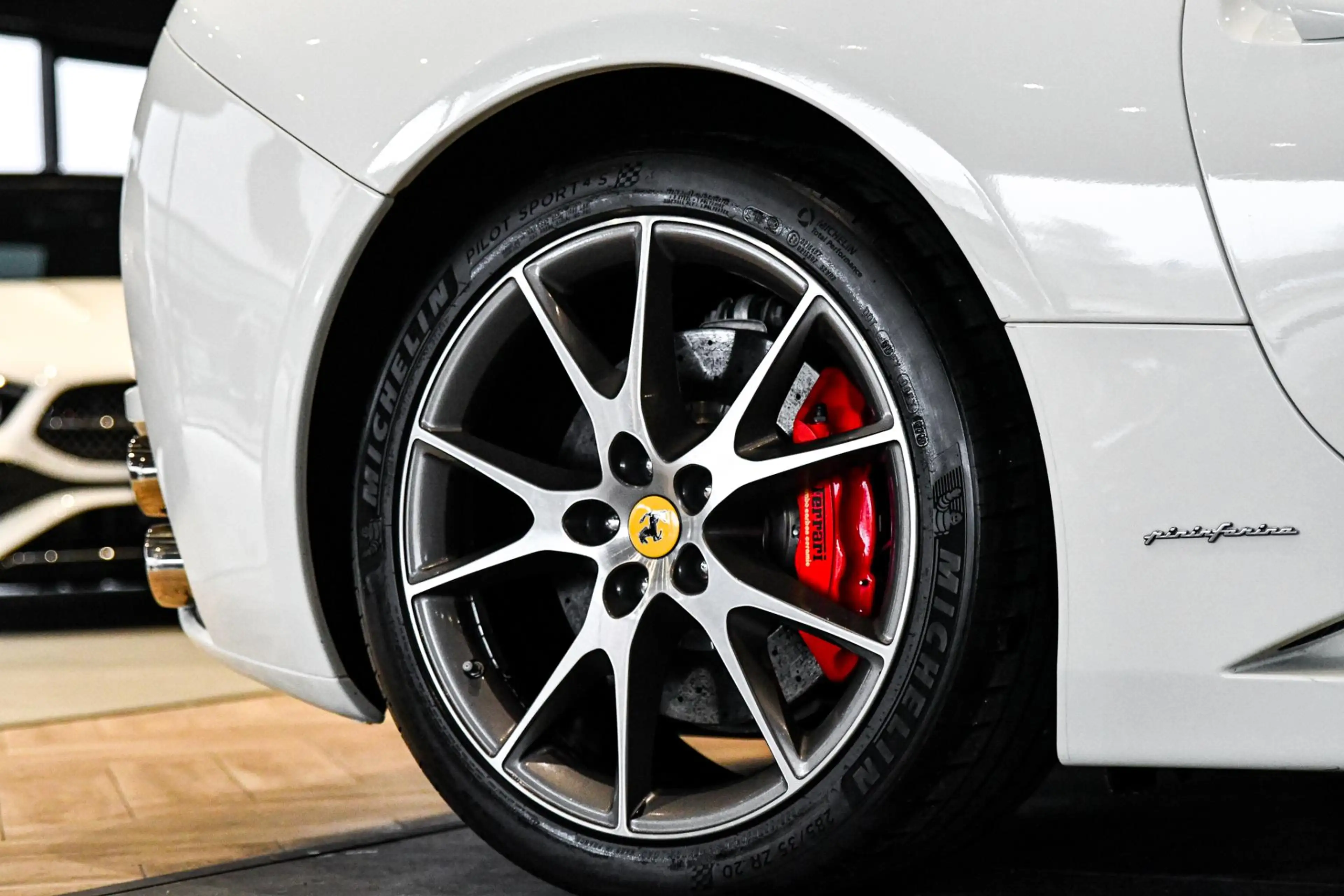 Ferrari California 4.3 V8 30. F1, 490PK, Carbon, Driver Zone, Keramis — photo 17
