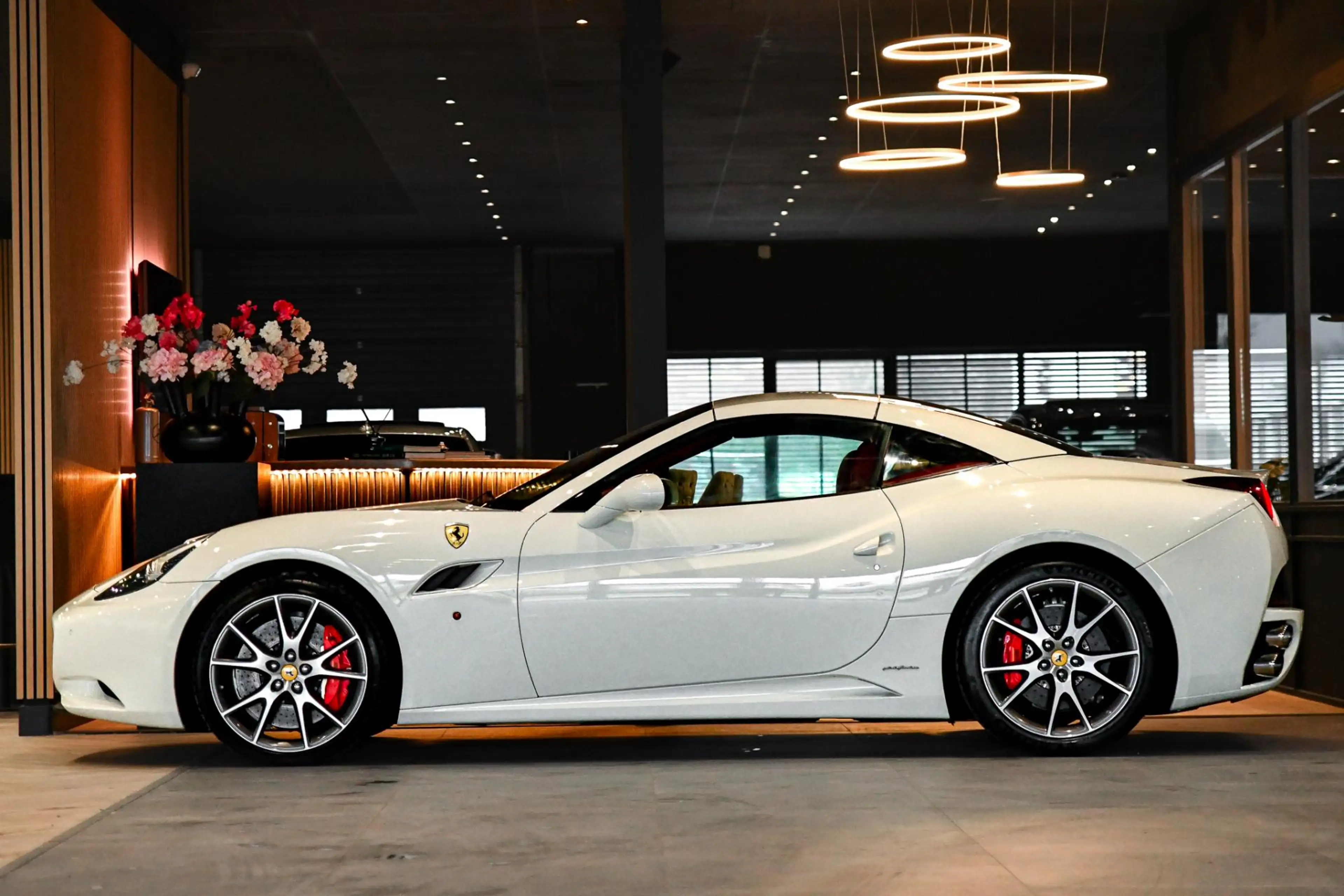 Ferrari California 4.3 V8 30. F1, 490PK, Carbon, Driver Zone, Keramis — photo 9