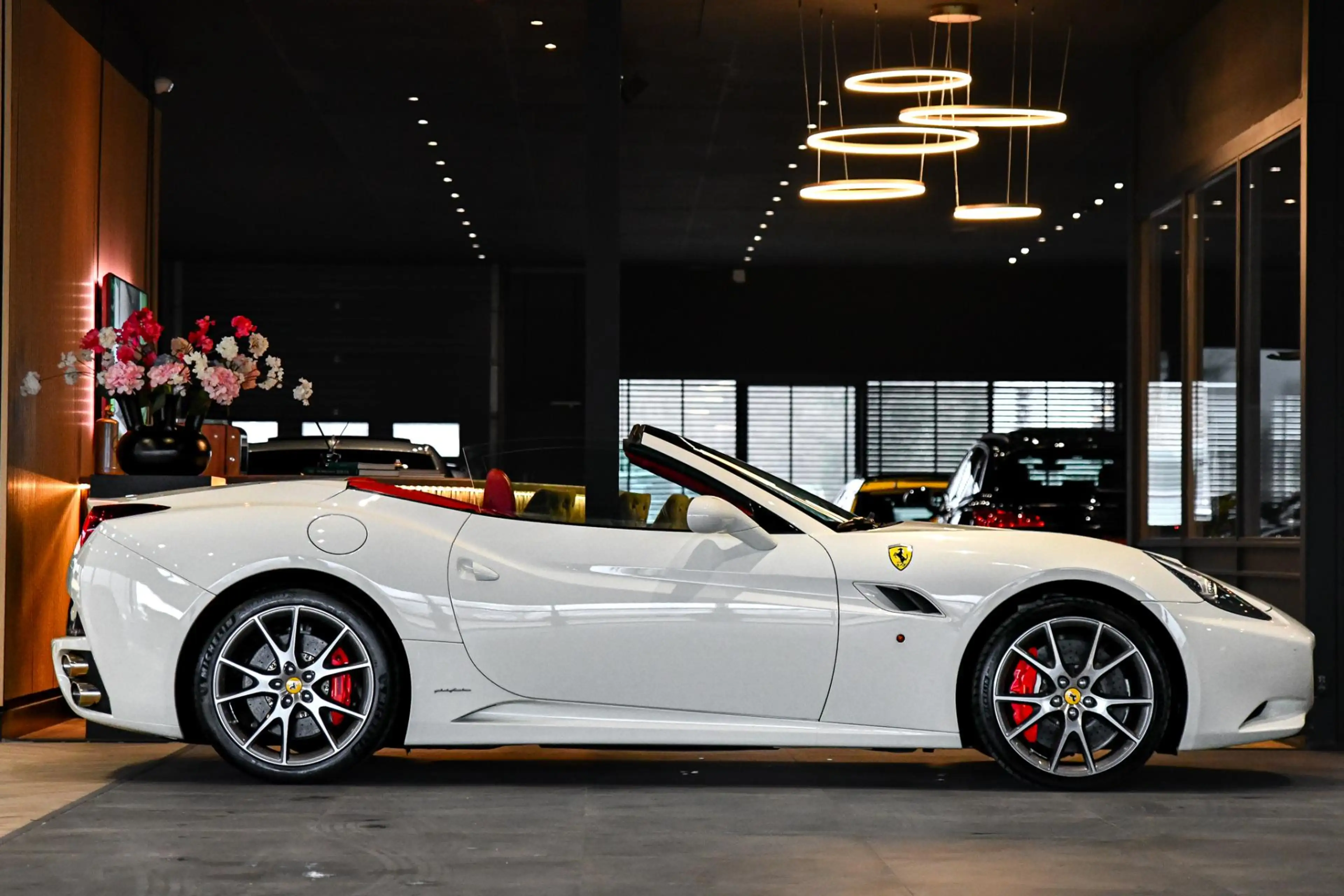 Ferrari California 4.3 V8 30. F1, 490PK, Carbon, Driver Zone, Keramis — photo 8