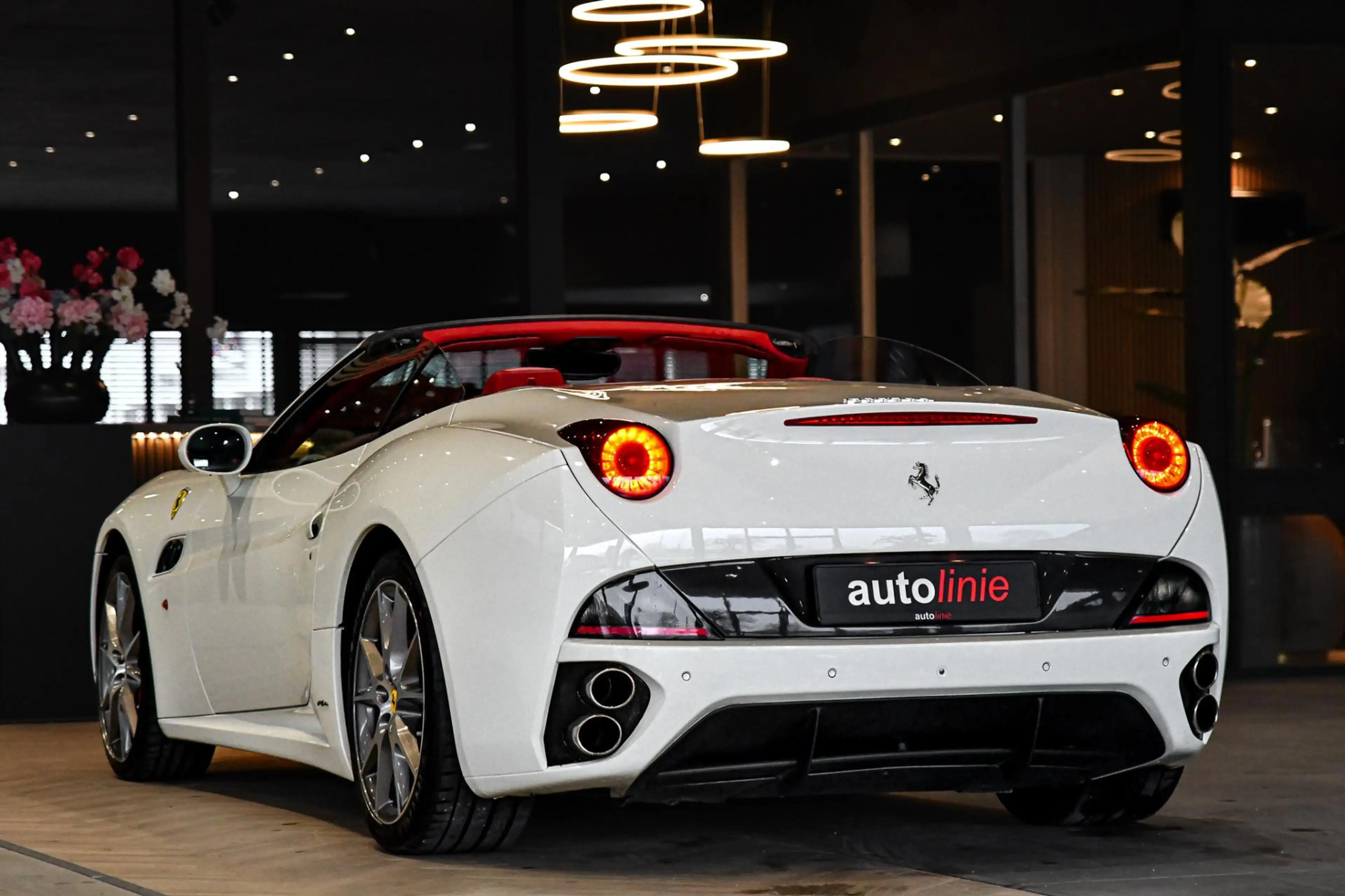 Ferrari California 4.3 V8 30. F1, 490PK, Carbon, Driver Zone, Keramis — photo 2