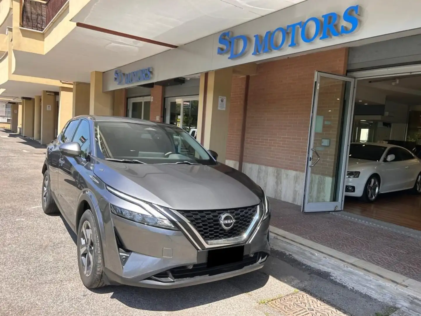 Nissan Qashqai MHEV 158 CV Xtronic N-Connecta Grau - 1