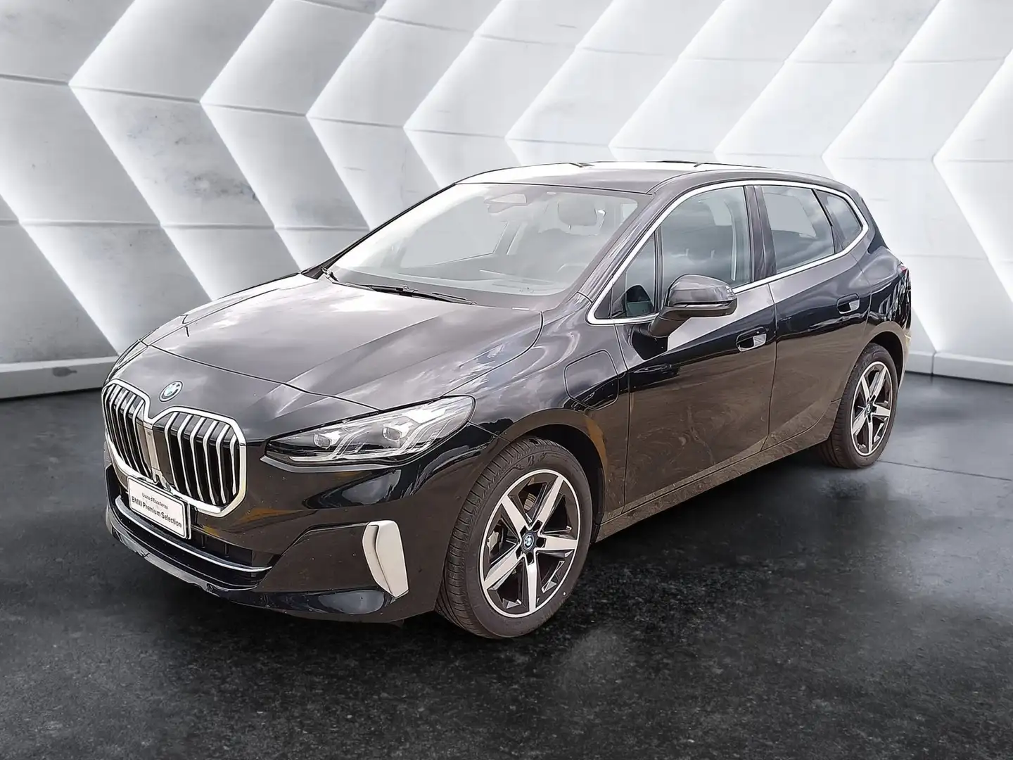 BMW 225 225e Active Tourer xdrive Luxury auto Чёрный - 1