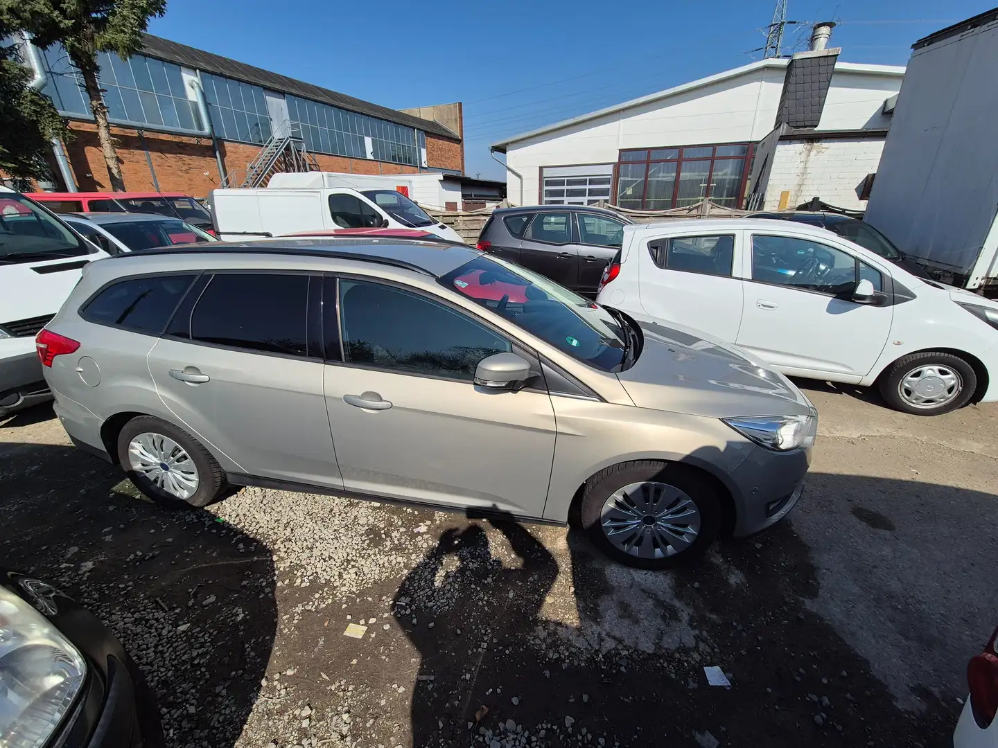 Ford Focus Turnier 1.0 EcoBoost Start-Stopp-System Business E Gris - 2