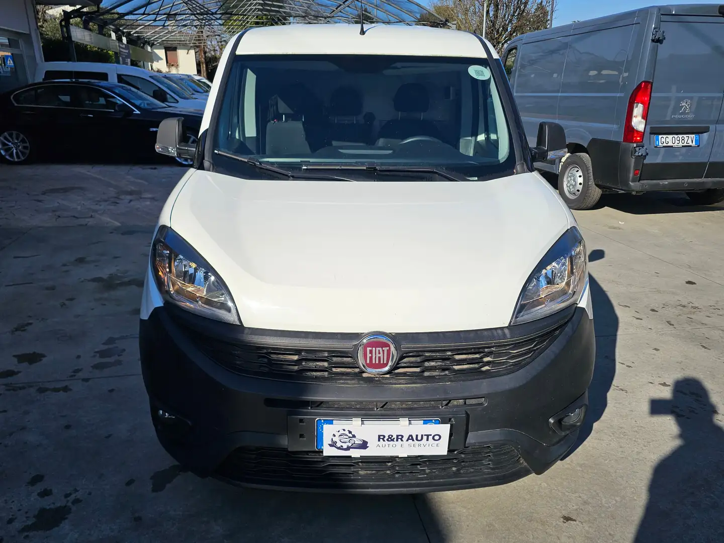 Fiat Doblo Weiß - 2