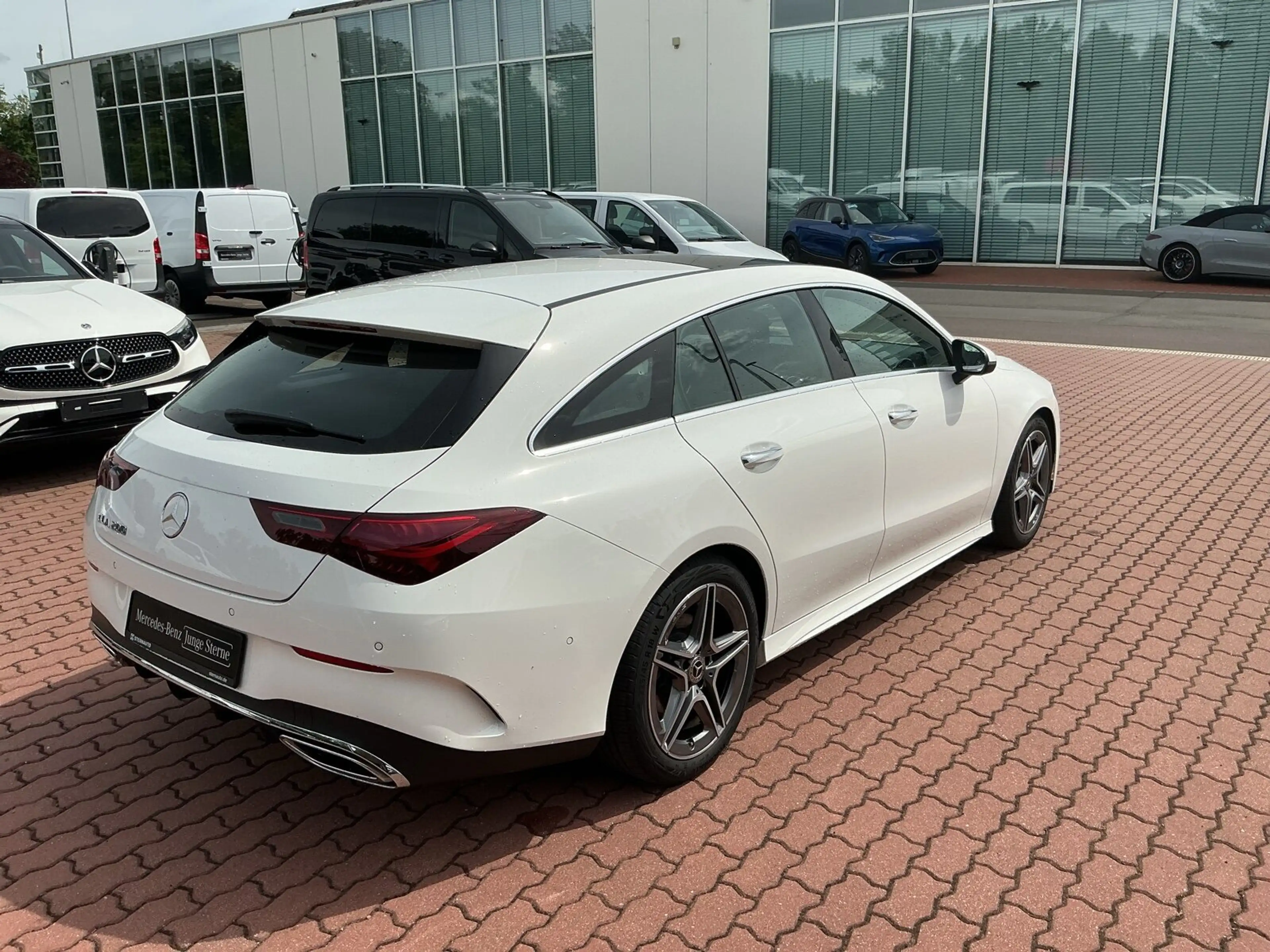 Mercedes-Benz CLA 200 CLA 200 SB AMG PanoD RüKam Keyless Go Spiegelpak — photo 4