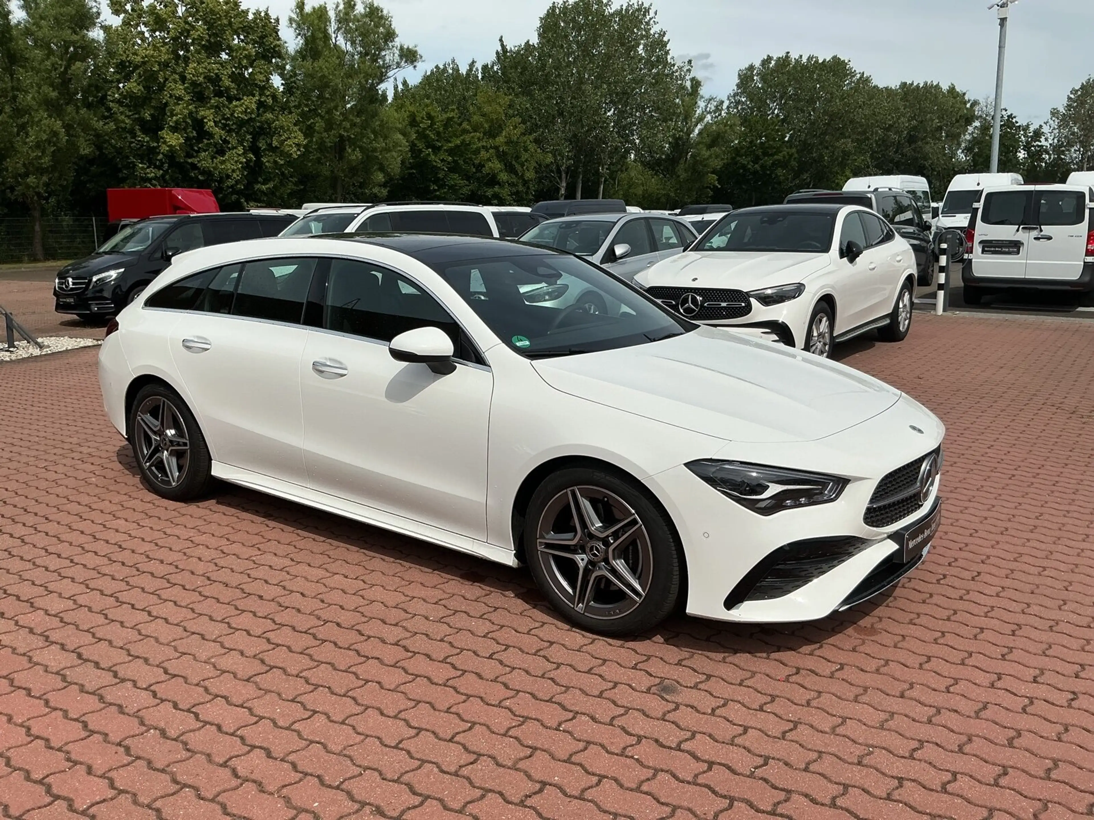 Mercedes-Benz CLA 200 CLA 200 SB AMG PanoD RüKam Keyless Go Spiegelpak — photo 3