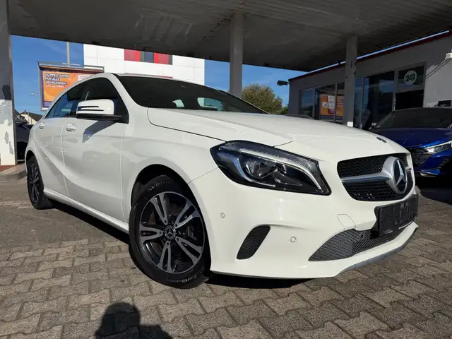 Mercedes-Benz A 180 Urban Style*PDC*Navi*2H/SH*