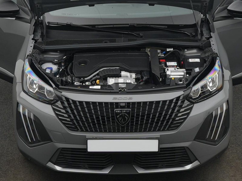 Peugeot 2008 ALLURE HYBRID 145 e-DSC6 — photo 7