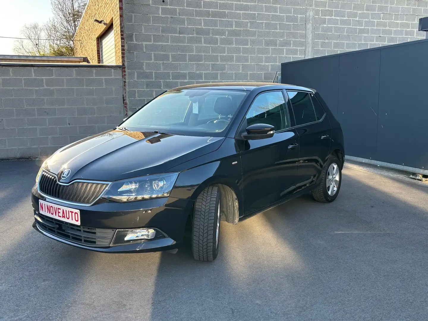Skoda Fabia 1.0i CLEVER*PARKSENSOR NAV BLUETH USB CRUISE Noir - 2