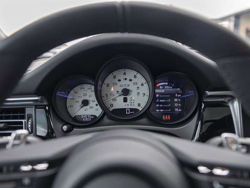 2024 Porsche Macan GTS Gray thumb 29