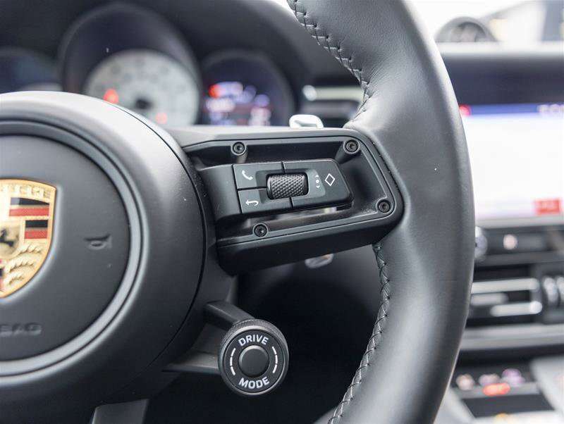 2024 Porsche Macan GTS Gray thumb 31