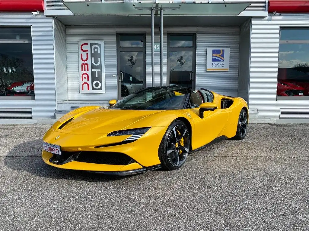 Ferrari SF90 Spider 2022 из Европы — купить под ключ