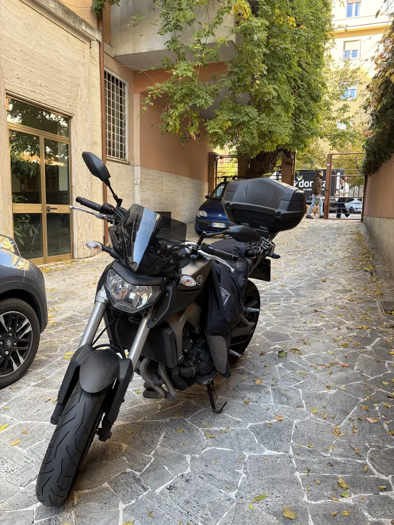 Yamaha MT-09 Matt grey ABS - 1