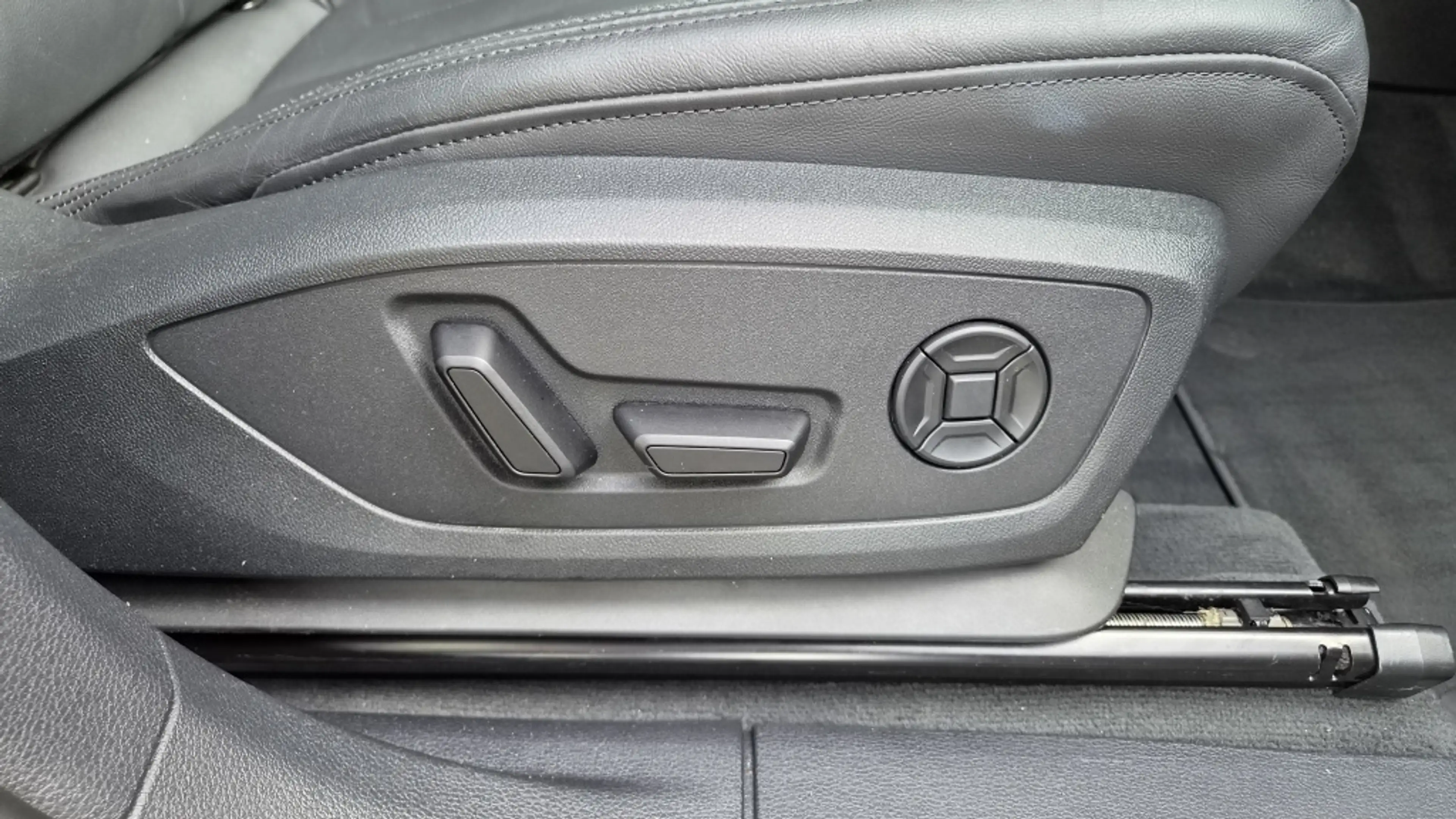 Audi Q3 Sportback 45 TFSI e S Edition, S, ACC, Camera, Dea — photo 12