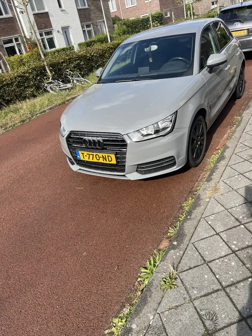 Audi A1 1.0 TFSI Sport Pro L Blauw - 1
