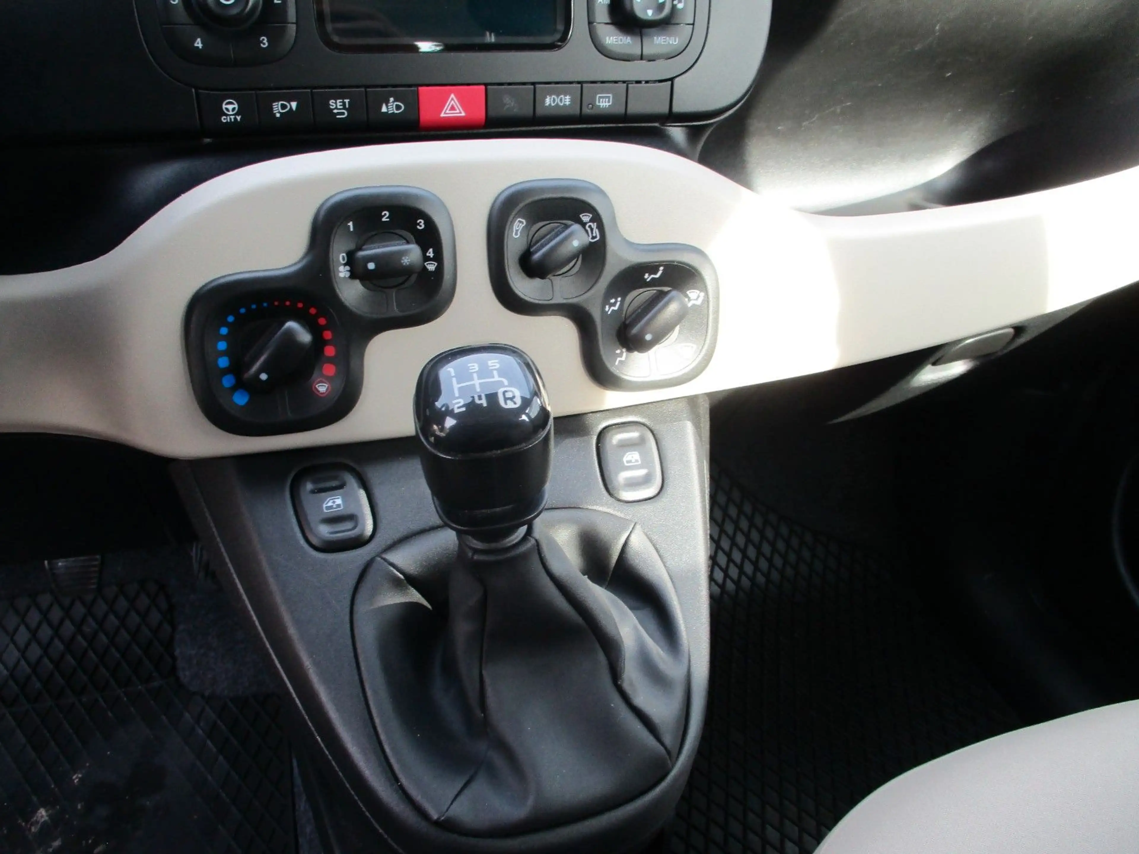 Fiat Panda Easy+AHK+Klima — photo 13
