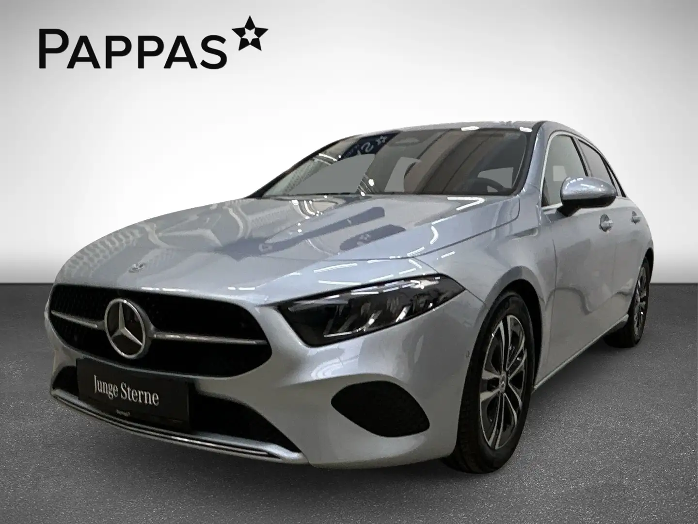 Mercedes-Benz A 180 d Kompaktlimousine Österreich-Edition PTS Silber - 2