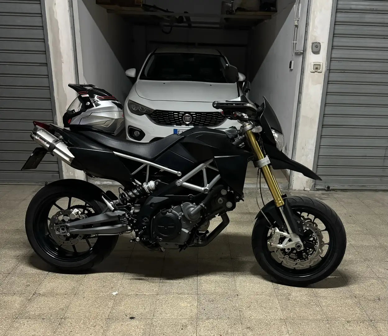 Aprilia Dorsoduro ABS - 1
