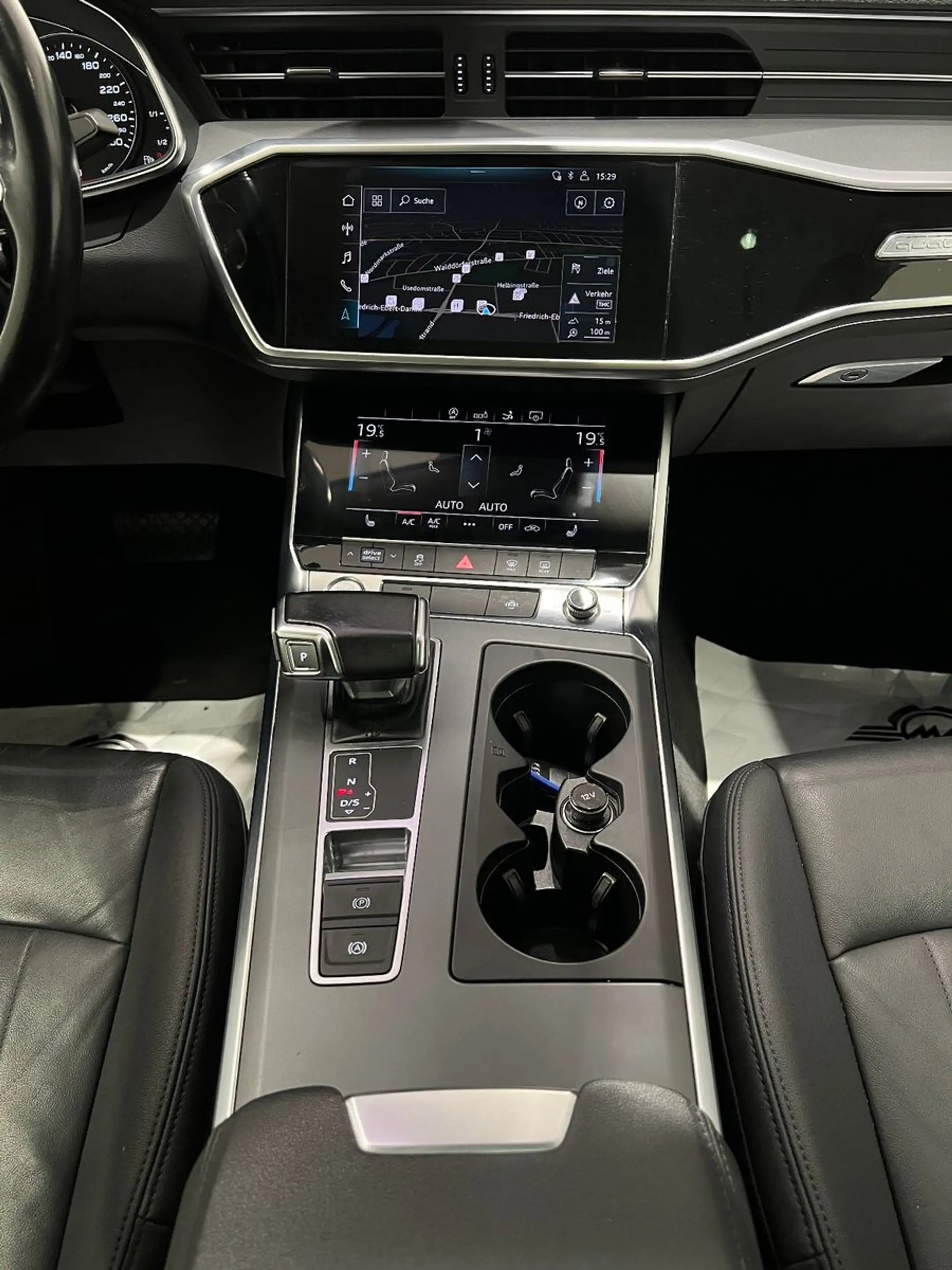 Audi A7 Sportback 45|S-LINE|PANORAMA|KAMERA|1.HAND|F1 — photo 7
